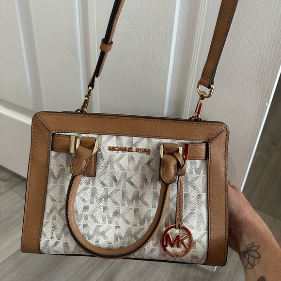 Authentic Michael Kors Purse Bag Satchel - Picture 7 of 12